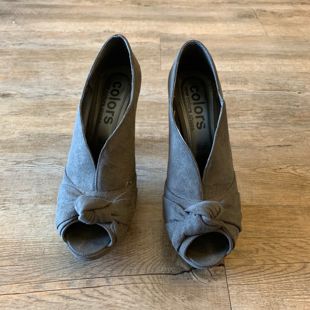 Grey suede heels
